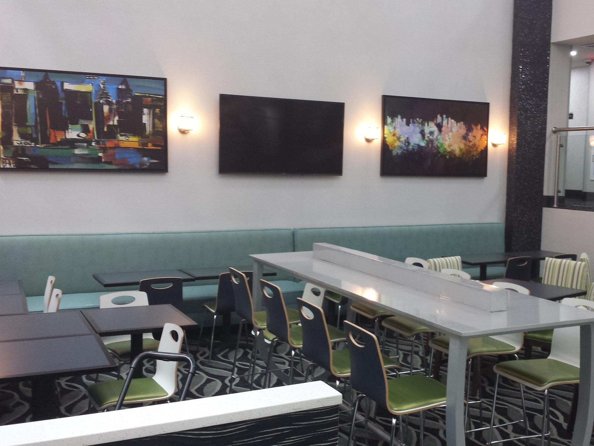 Best Western Plus Laguardia Airport Hotel نيو يورك المرافق الصورة